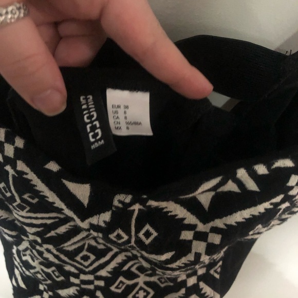 Boho Print Bodycon Dress with Cut-out Back - Picture 3 of 4